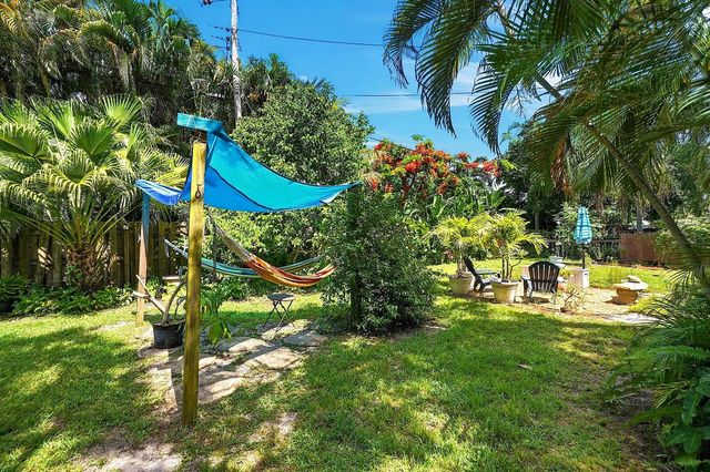 2417 NW 7th Avenue, Wilton Manors, FL 33311