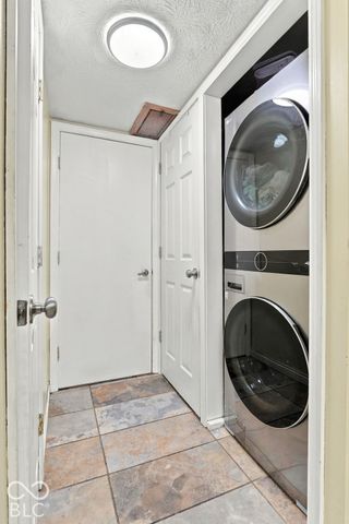 6058 Apache Drive, Indianapolis, IN 46254