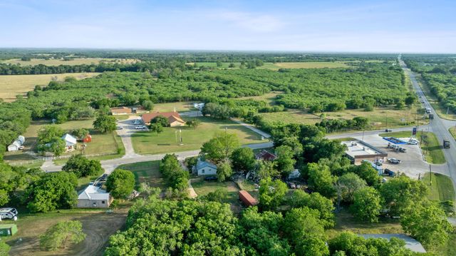 6071 Fm 713, Dale, TX 78616