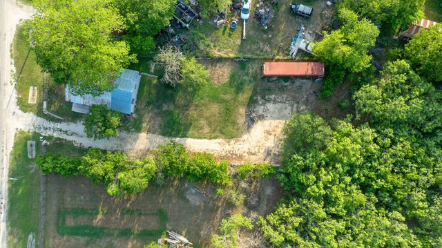 6071 Fm 713, Dale, TX 78616
