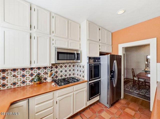 520 BLACKER Avenue, El Paso, TX 79902