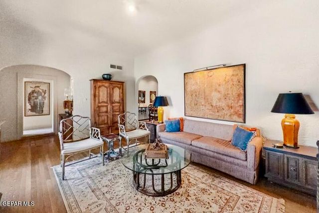 520 BLACKER Avenue, El Paso, TX 79902