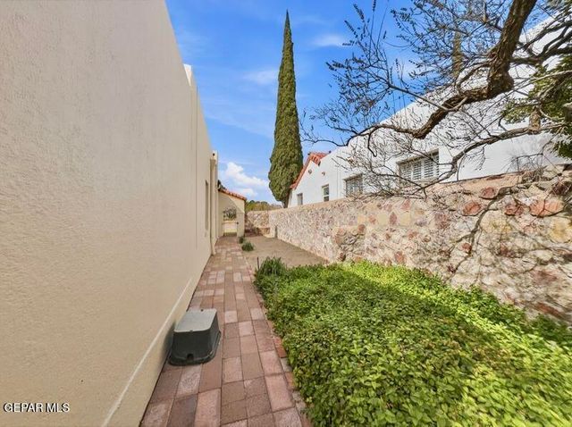 520 BLACKER Avenue, El Paso, TX 79902