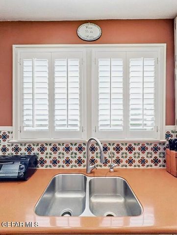 520 BLACKER Avenue, El Paso, TX 79902