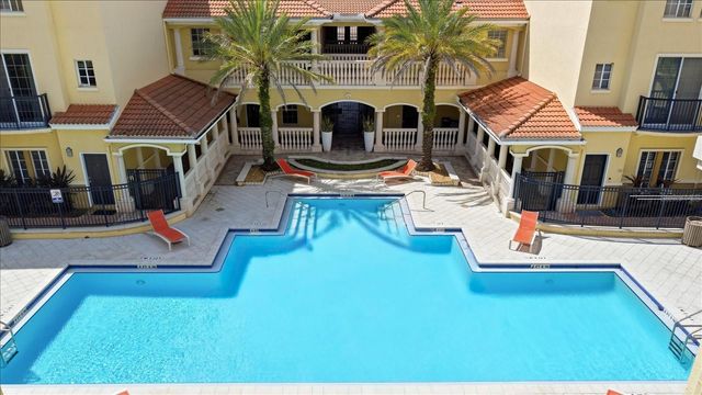 5202 HAMPTON BEACH PLACE 5202, Tampa, FL 33609