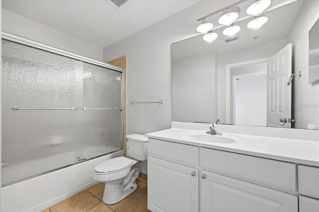 5202 HAMPTON BEACH PLACE 5202, Tampa, FL 33609