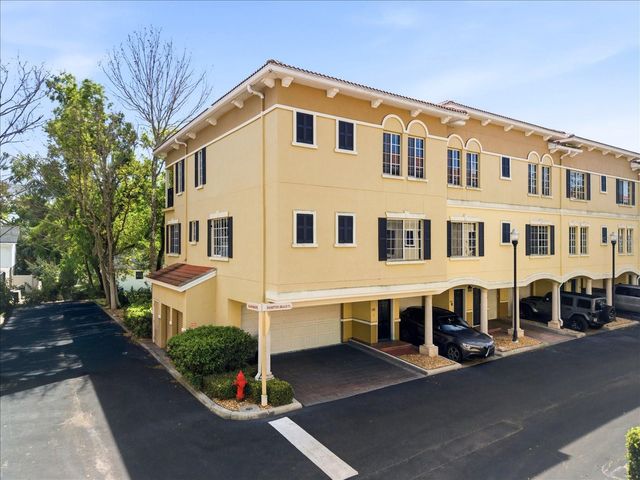 5202 HAMPTON BEACH PLACE 5202, Tampa, FL 33609