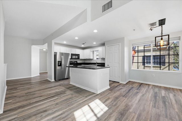 5202 HAMPTON BEACH PLACE 5202, Tampa, FL 33609