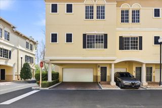 5202 HAMPTON BEACH PLACE 5202, Tampa, FL 33609