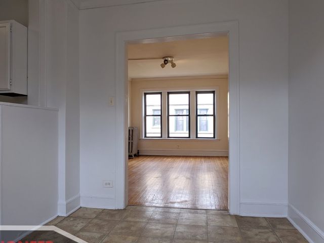 2332 N Spaulding Avenue 1A, Chicago, IL 60647