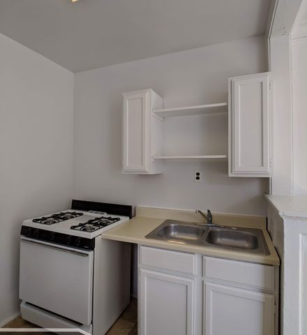 2332 N Spaulding Avenue 1A, Chicago, IL 60647