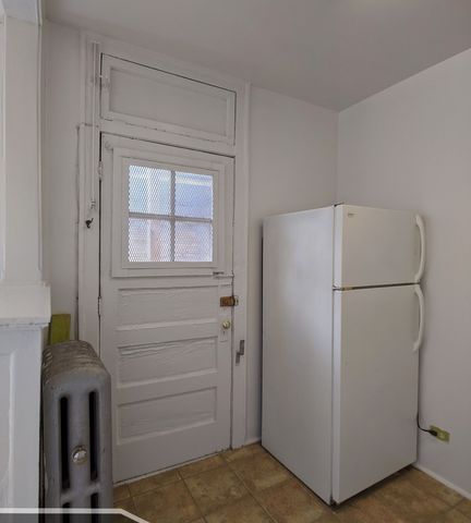 2332 N Spaulding Avenue 1A, Chicago, IL 60647