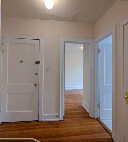 2332 N Spaulding Avenue 1A, Chicago, IL 60647