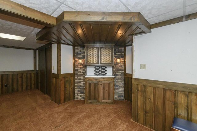 1438 Heather CIRCLE, Hubertus, WI 53033