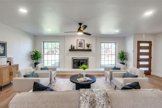 2028 Casa Loma Court, Grapevine, TX 76051