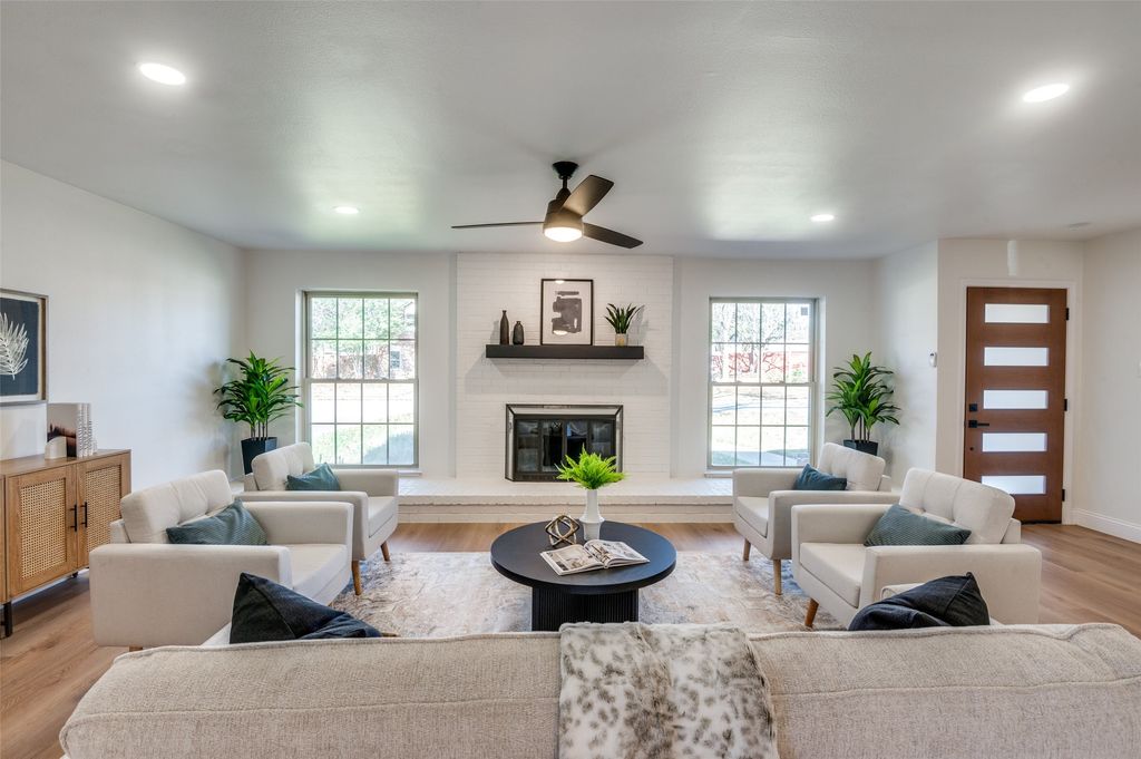 2028 Casa Loma Court, Grapevine, TX 76051