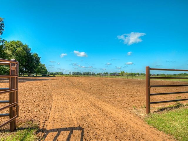 5021 SE 12th Avenue, Washington, OK 73093