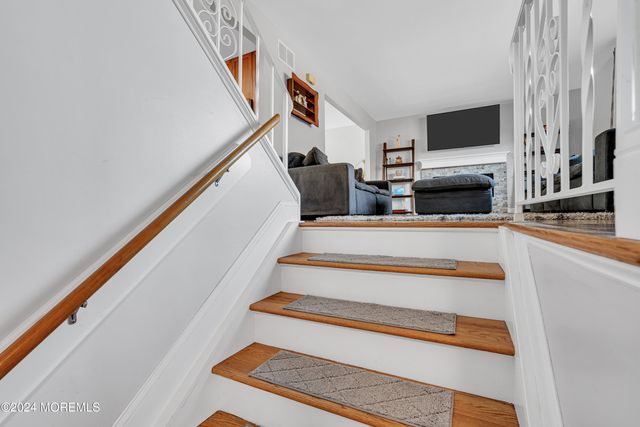 109 Woodridge Avenue, Toms River, NJ 08755