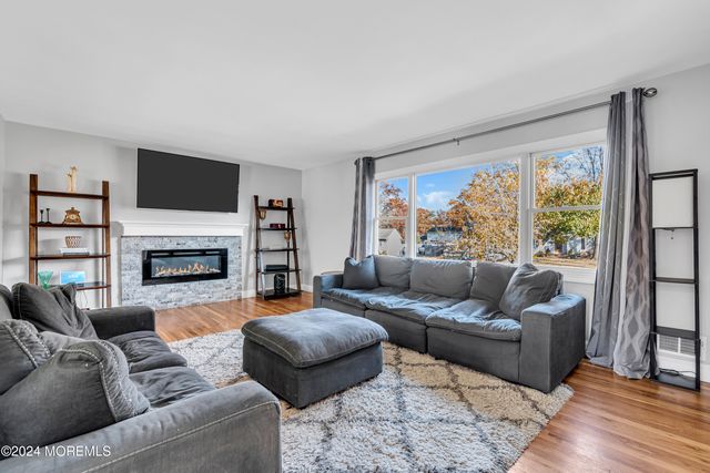 109 Woodridge Avenue, Toms River, NJ 08755