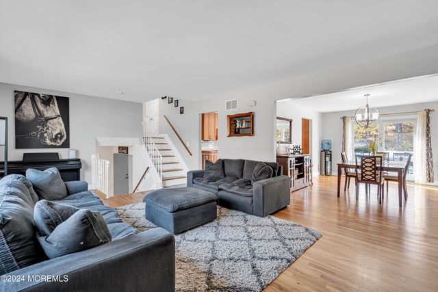 109 Woodridge Avenue, Toms River, NJ 08755
