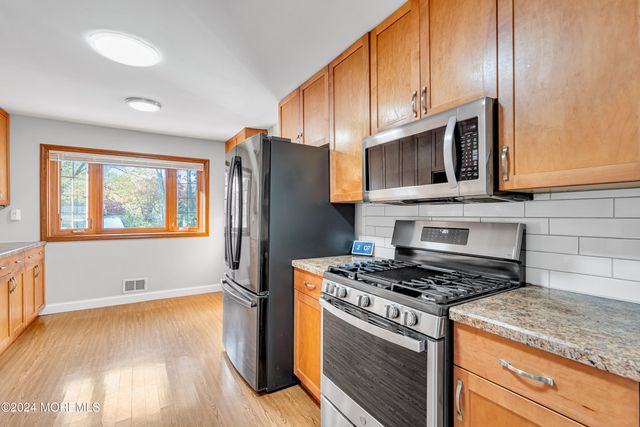 109 Woodridge Avenue, Toms River, NJ 08755