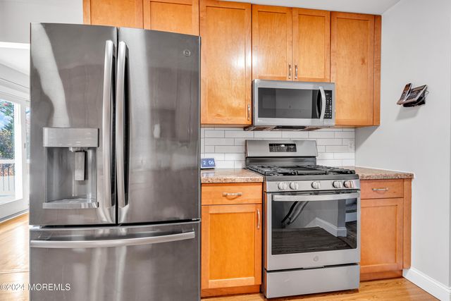 109 Woodridge Avenue, Toms River, NJ 08755