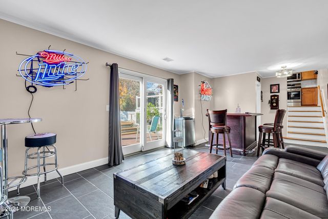 109 Woodridge Avenue, Toms River, NJ 08755