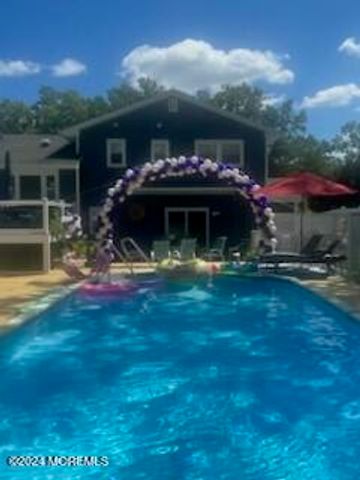 109 Woodridge Avenue, Toms River, NJ 08755