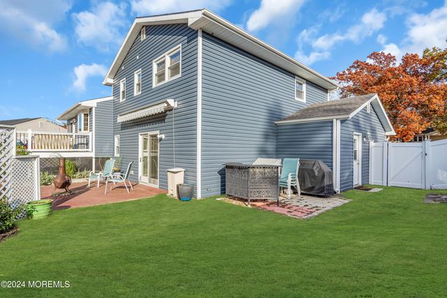 109 Woodridge Avenue, Toms River, NJ 08755