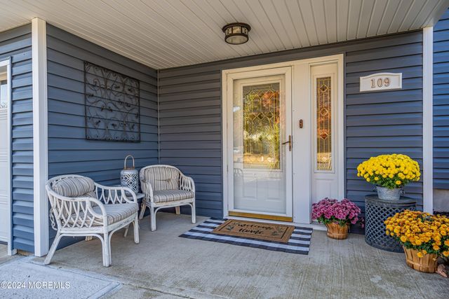 109 Woodridge Avenue, Toms River, NJ 08755
