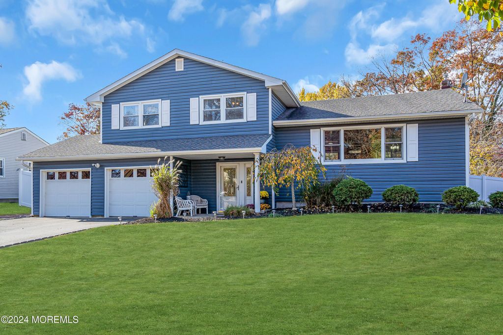 109 Woodridge Avenue, Toms River, NJ 08755
