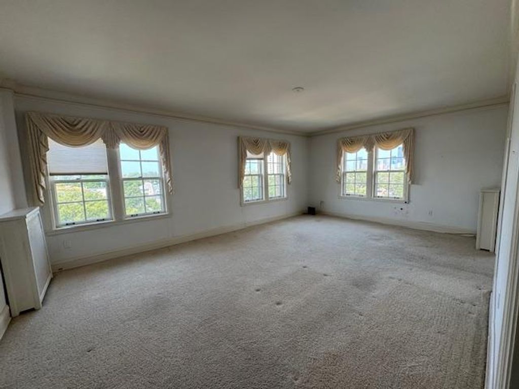 2615 Park Avenue 519, Minneapolis, MN 55407