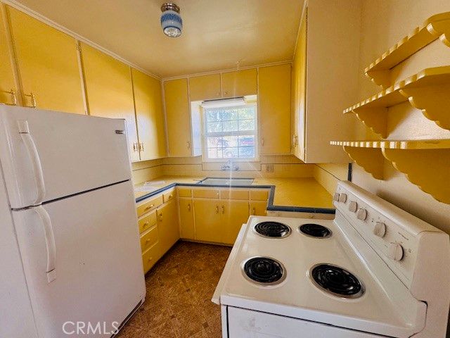 1320 W 21st, Merced, CA 95340