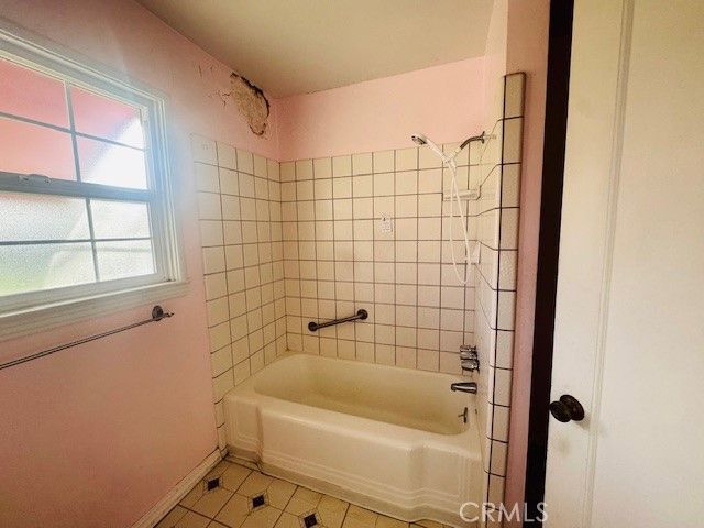 1320 W 21st, Merced, CA 95340