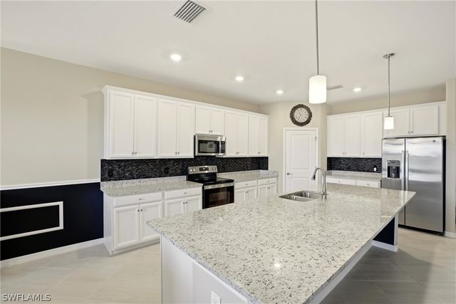 3341 Antilla CT, Fort Myers, FL 33905