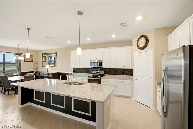 3341 Antilla CT, Fort Myers, FL 33905