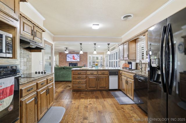 1000 SE 3rd, Antlers, OK 74523