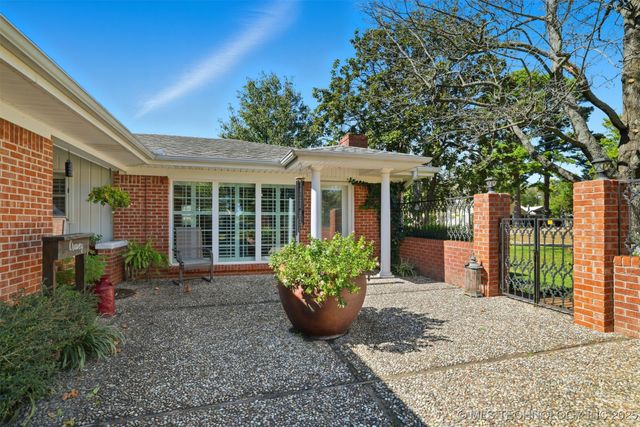 1000 SE 3rd, Antlers, OK 74523