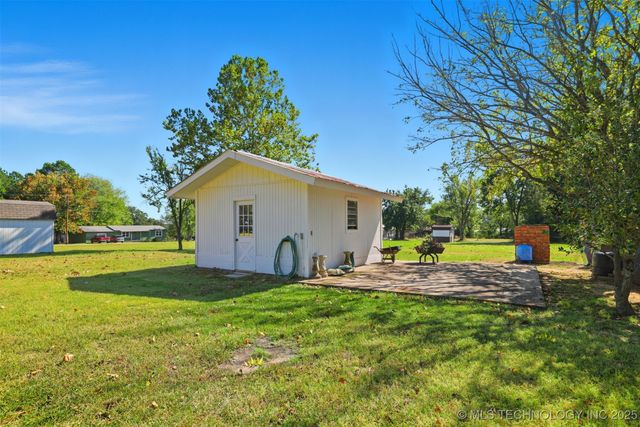 1000 SE 3rd, Antlers, OK 74523