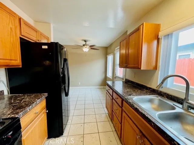 2536 Orange Avenue E, Costa Mesa, CA 92627