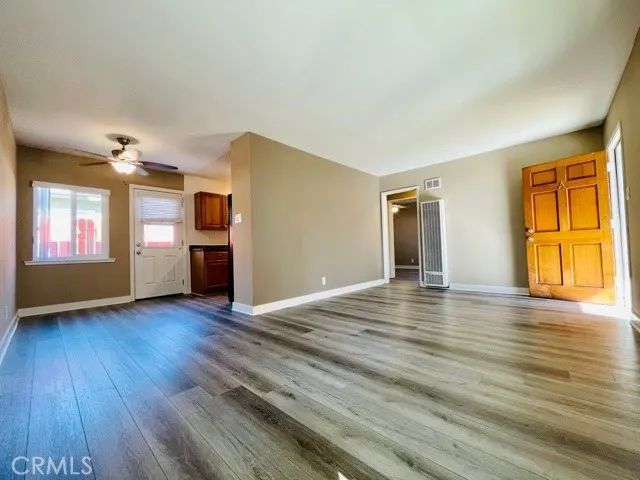 2536 Orange Avenue E, Costa Mesa, CA 92627