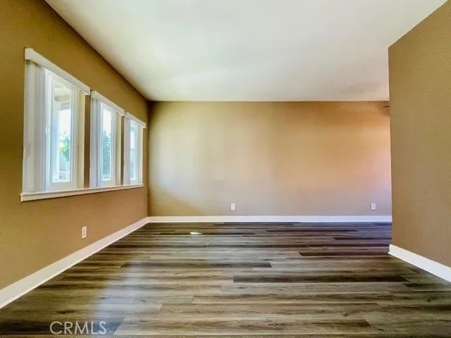 2536 Orange Avenue E, Costa Mesa, CA 92627