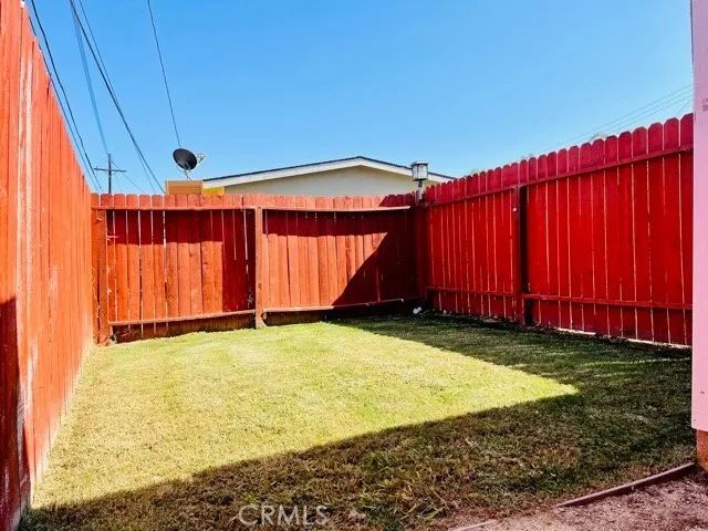 2536 Orange Avenue E, Costa Mesa, CA 92627