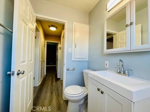 2536 Orange Avenue E, Costa Mesa, CA 92627