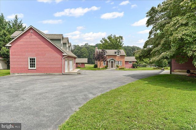 1439 MIDDLETOWN RD, Glen Mills, PA 19342