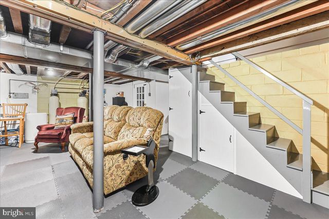 1439 MIDDLETOWN RD, Glen Mills, PA 19342