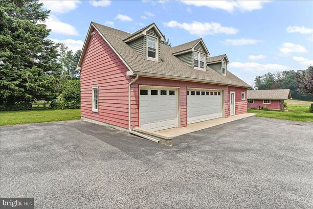 1439 MIDDLETOWN RD, Glen Mills, PA 19342