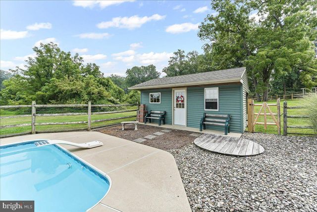 1439 MIDDLETOWN RD, Glen Mills, PA 19342