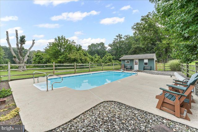 1439 MIDDLETOWN RD, Glen Mills, PA 19342