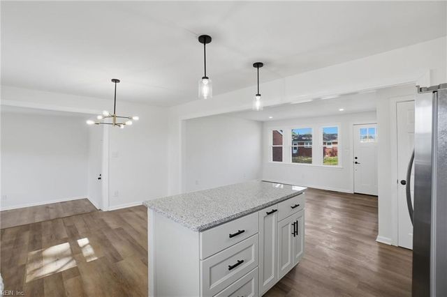 1512 Boxwood DR, Chesapeake, VA 23323